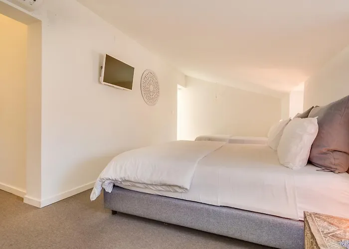 Chiado 44 Guest house 4*